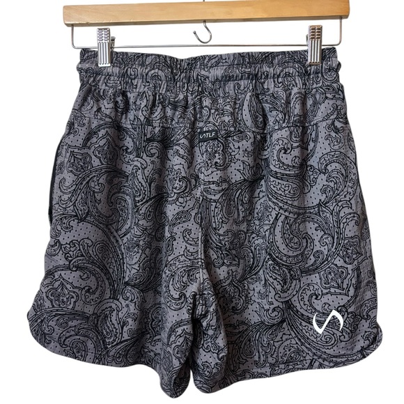 TLF | shorts - Picture 2 of 2